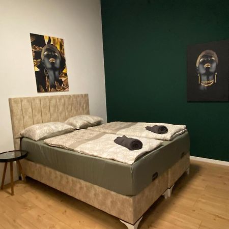 8 Fully Equipped Studio Shared Apt W Terrace Margareten فيينا المظهر الخارجي الصورة