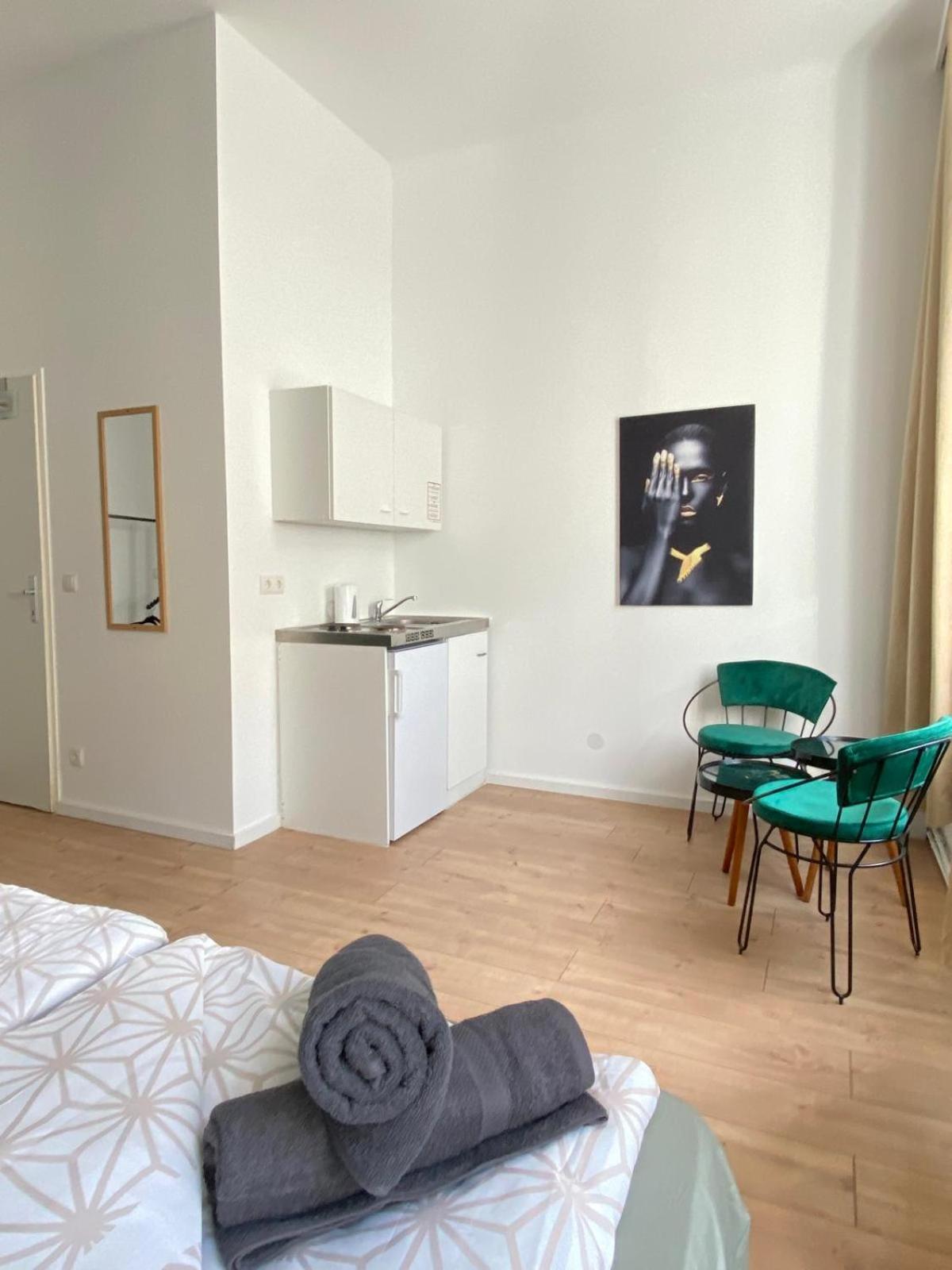 8 Fully Equipped Studio Shared Apt W Terrace Margareten فيينا المظهر الخارجي الصورة