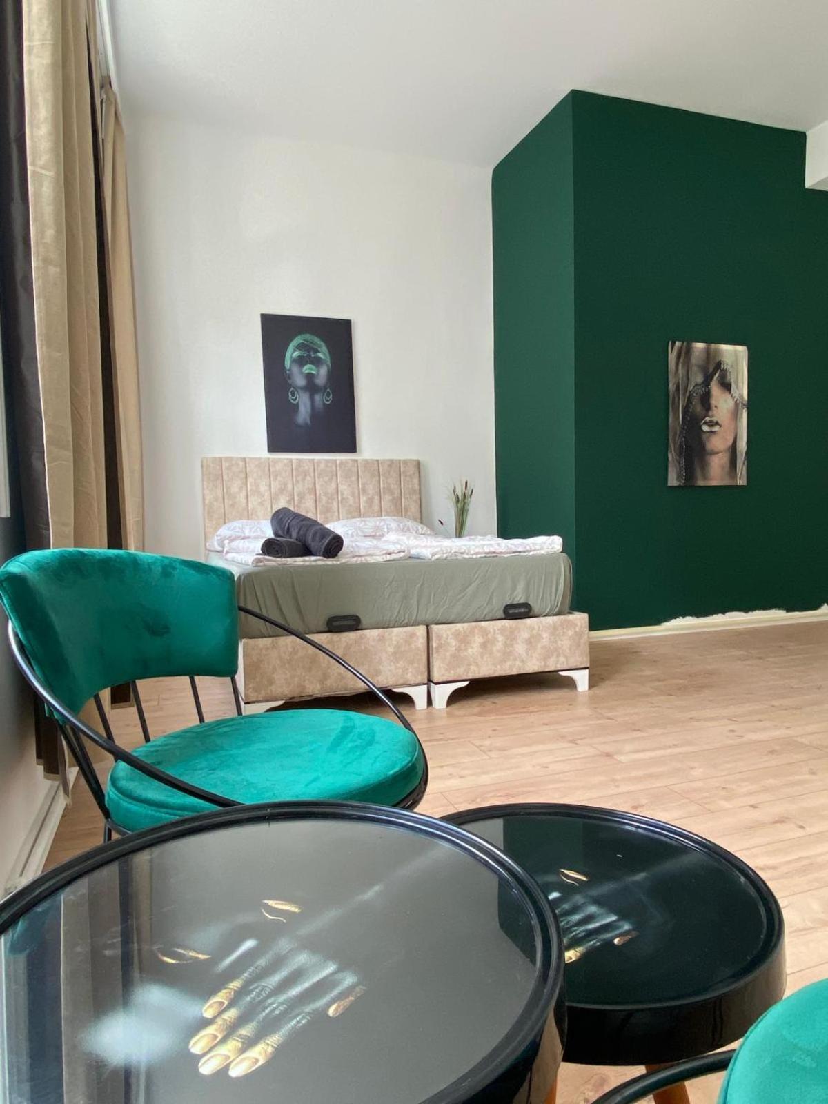 8 Fully Equipped Studio Shared Apt W Terrace Margareten فيينا المظهر الخارجي الصورة