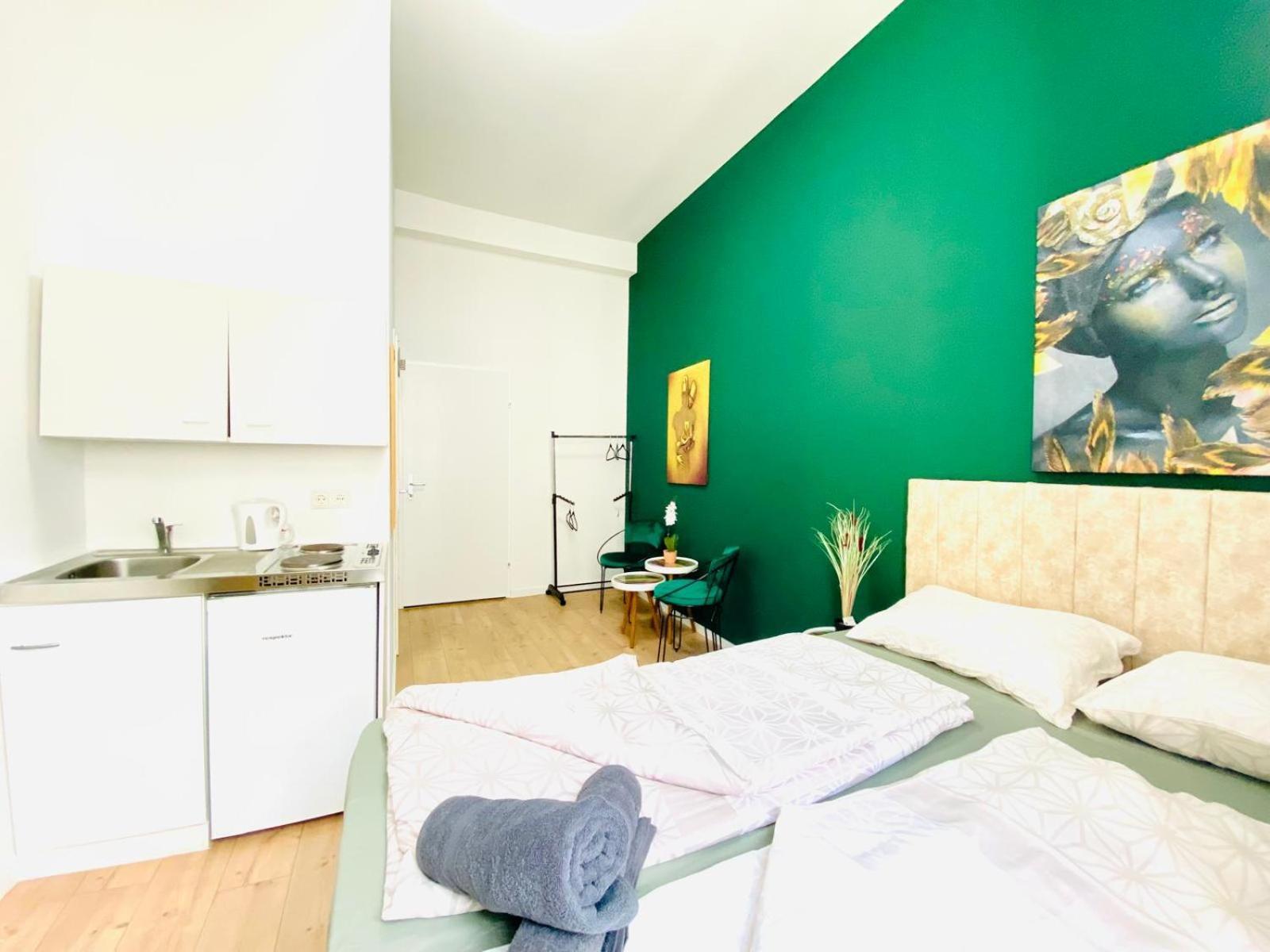 8 Fully Equipped Studio Shared Apt W Terrace Margareten فيينا المظهر الخارجي الصورة