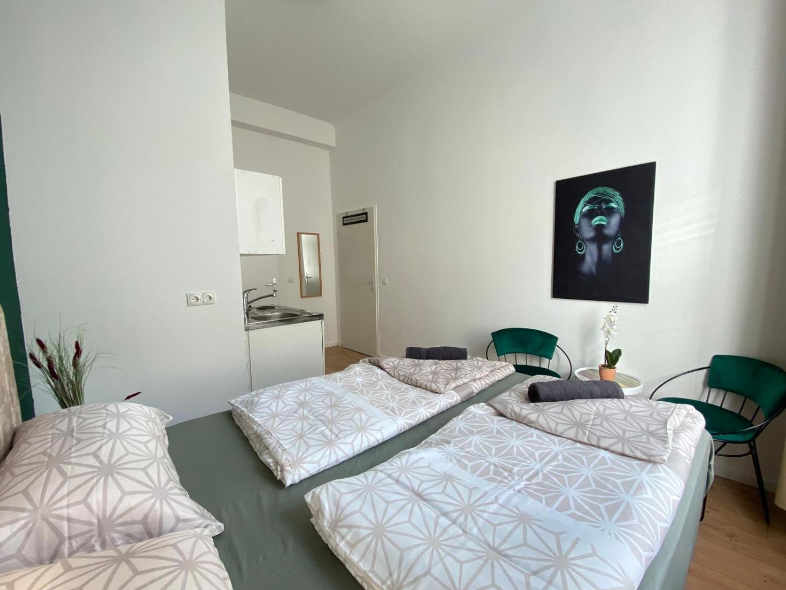 8 Fully Equipped Studio Shared Apt W Terrace Margareten فيينا المظهر الخارجي الصورة