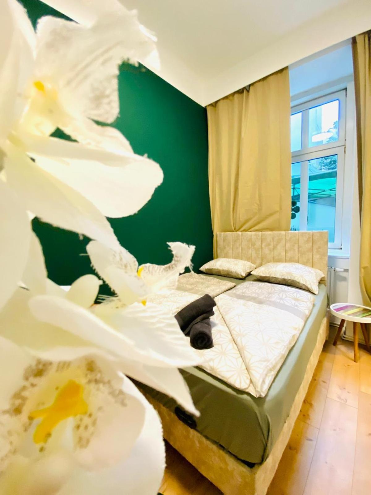 8 Fully Equipped Studio Shared Apt W Terrace Margareten فيينا المظهر الخارجي الصورة