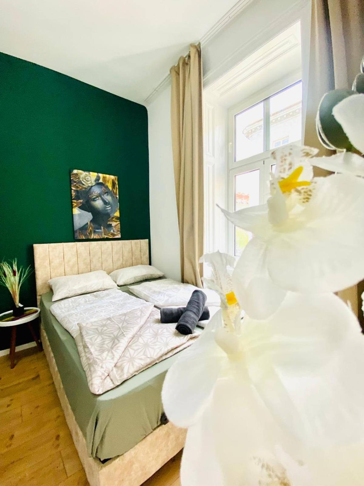 8 Fully Equipped Studio Shared Apt W Terrace Margareten فيينا المظهر الخارجي الصورة