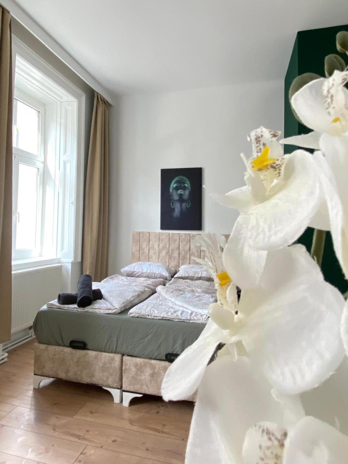 8 Fully Equipped Studio Shared Apt W Terrace Margareten فيينا المظهر الخارجي الصورة