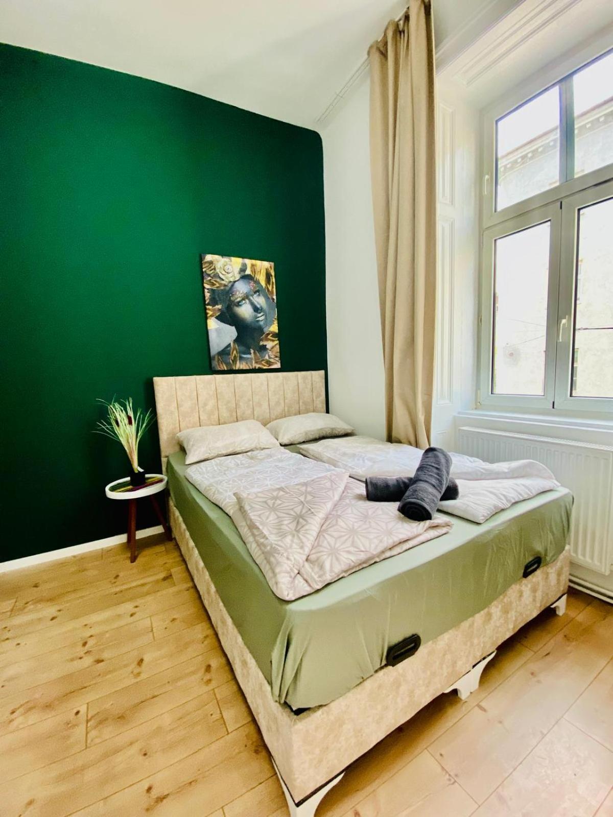 8 Fully Equipped Studio Shared Apt W Terrace Margareten فيينا المظهر الخارجي الصورة