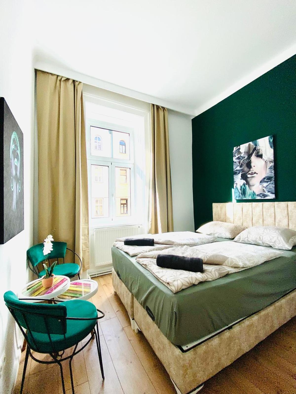 8 Fully Equipped Studio Shared Apt W Terrace Margareten فيينا المظهر الخارجي الصورة