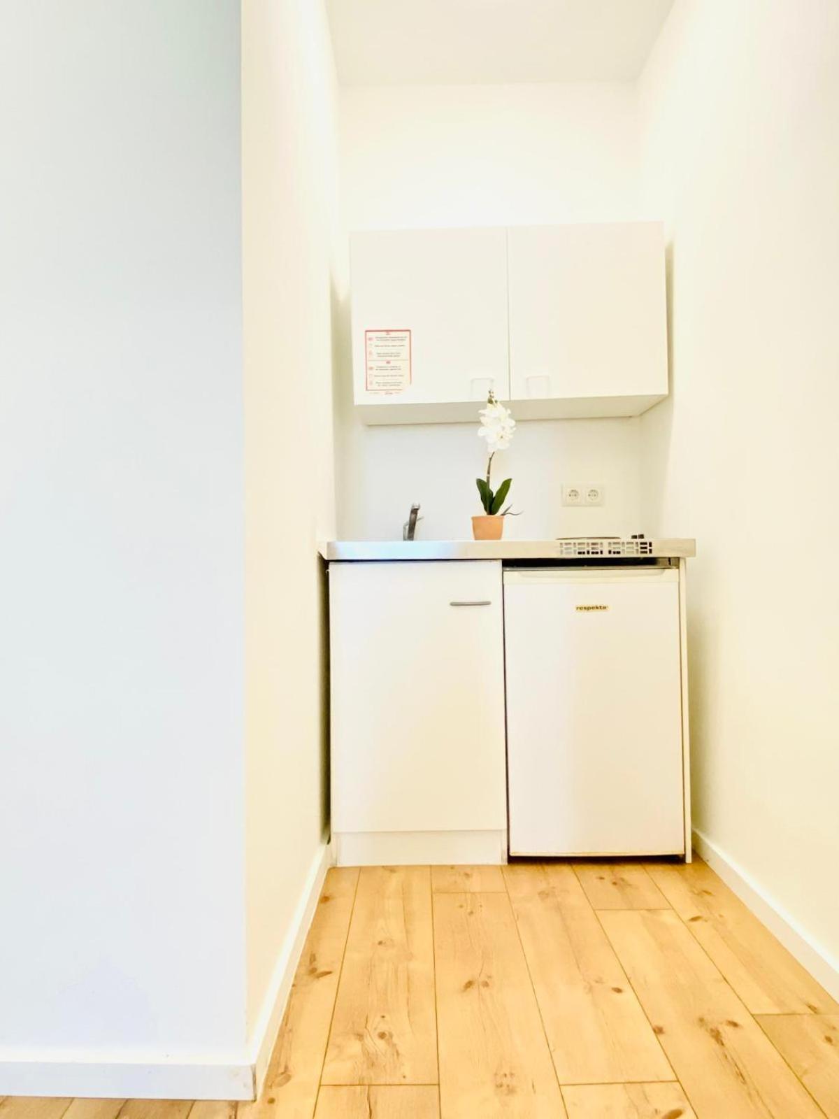 8 Fully Equipped Studio Shared Apt W Terrace Margareten فيينا المظهر الخارجي الصورة