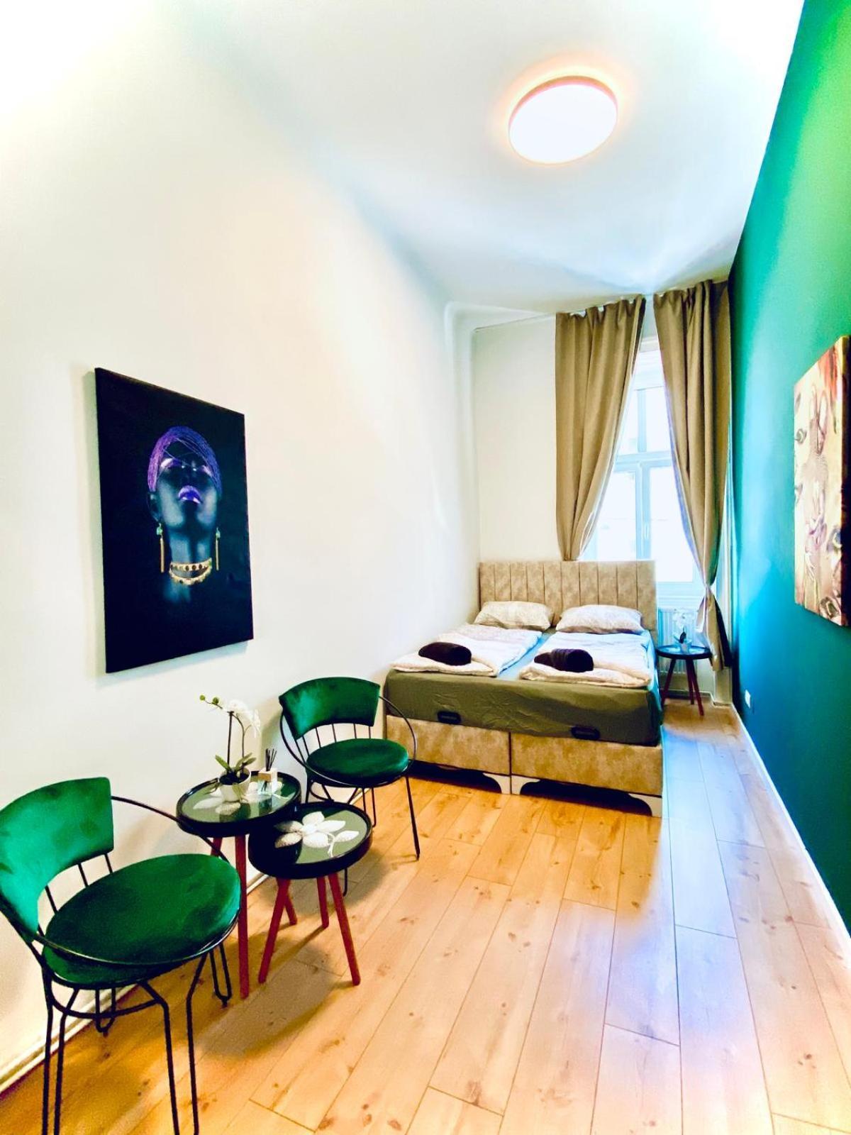 8 Fully Equipped Studio Shared Apt W Terrace Margareten فيينا المظهر الخارجي الصورة