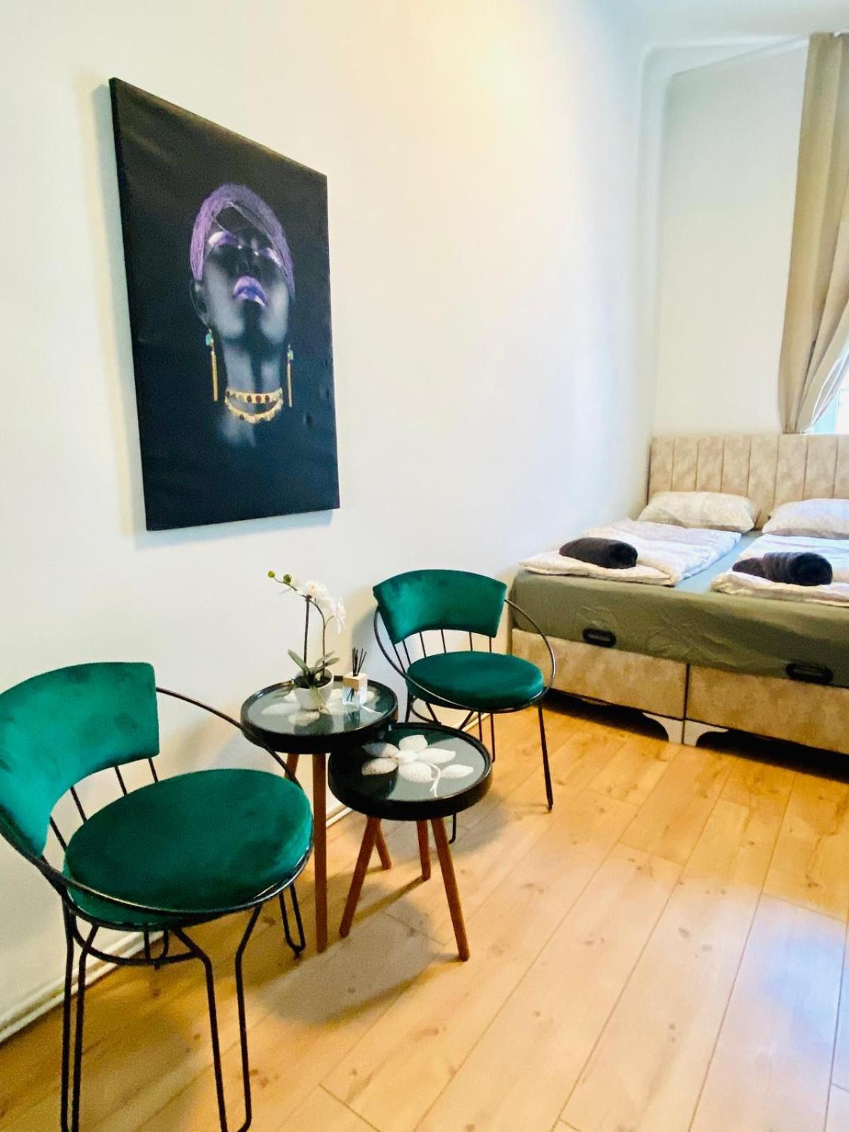 8 Fully Equipped Studio Shared Apt W Terrace Margareten فيينا المظهر الخارجي الصورة