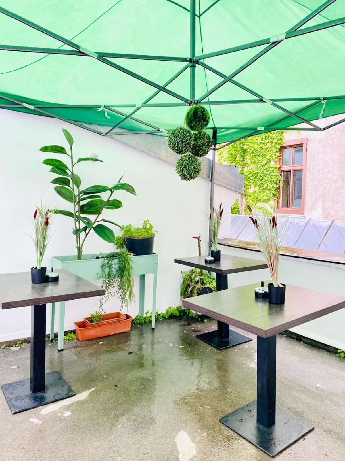 8 Fully Equipped Studio Shared Apt W Terrace Margareten فيينا المظهر الخارجي الصورة